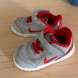 Nike baby boys shoes 6c